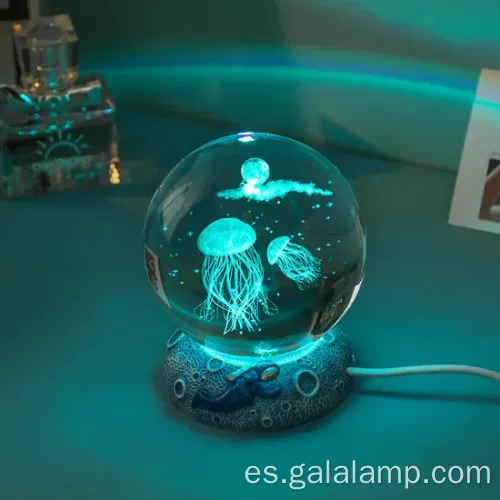 Luz de la noche de la bola de cristal brillante